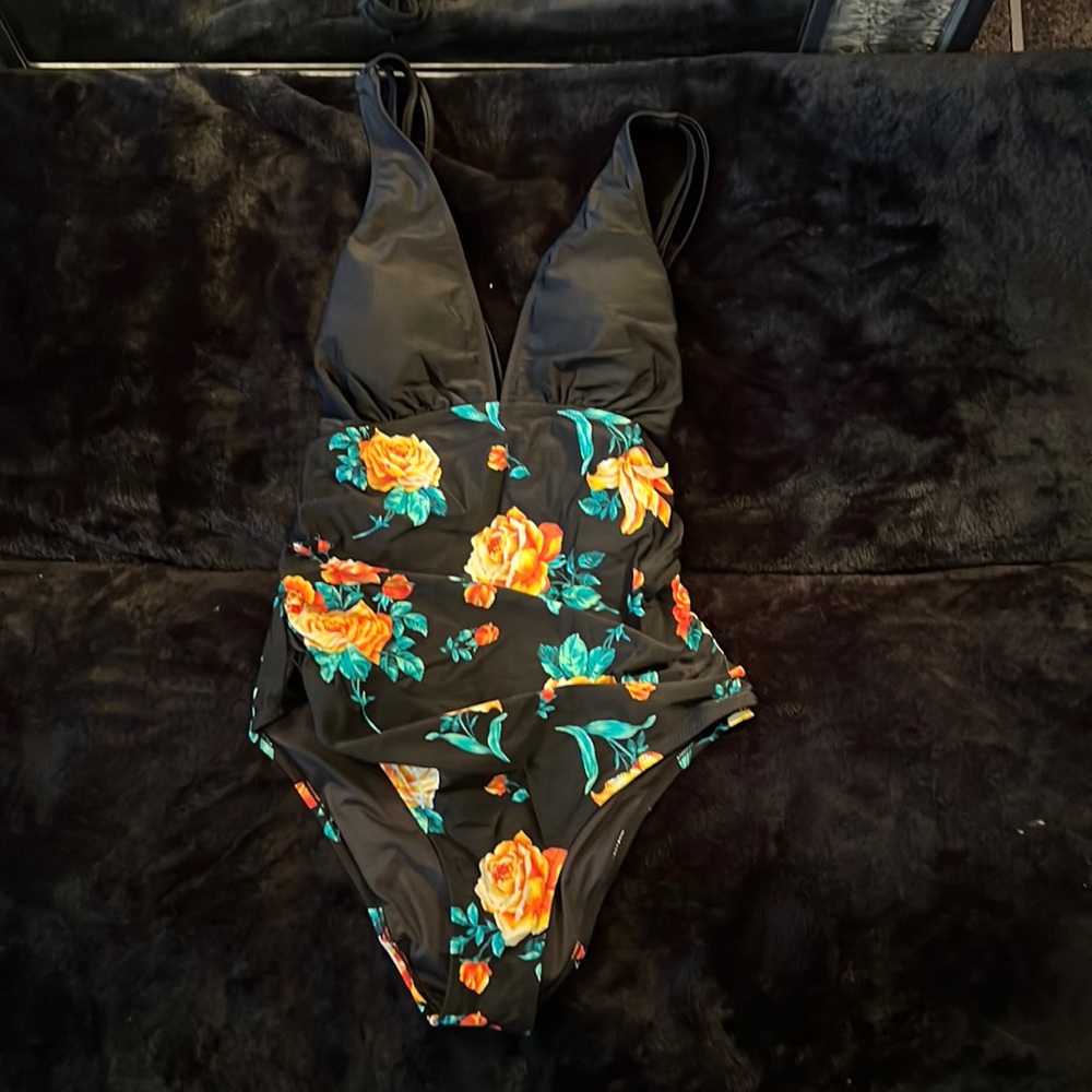 BLACK FRIDAY SWIMSUIT SALE